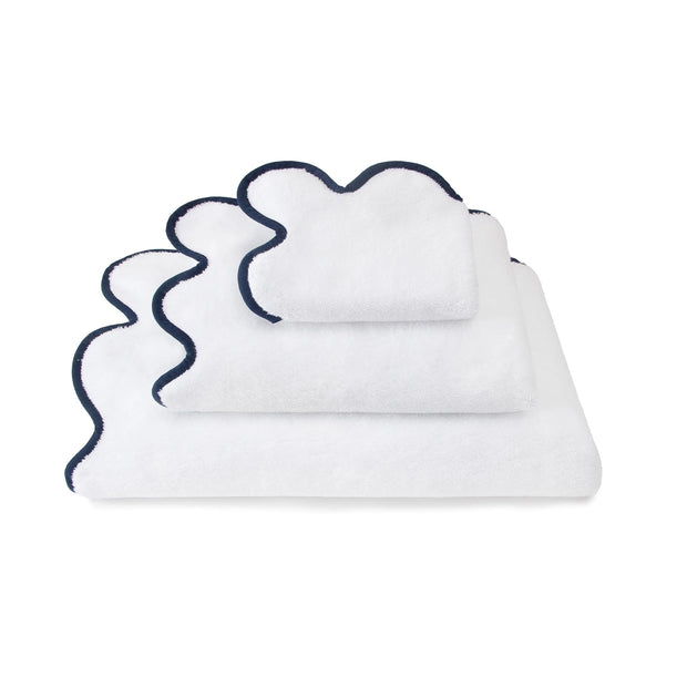 Scalloped Cotton Bath Towel - White with Navy