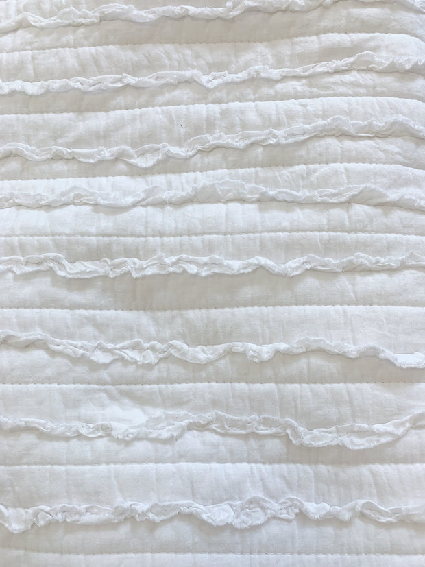 Blake Ruffled Quilt Set - White (Full/Queen)